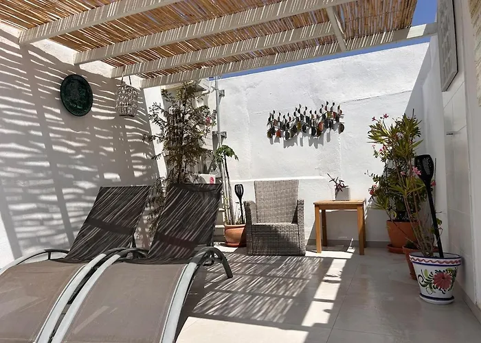 Apartman Fabulous 2 Bed-townhouse With Large Rooftop! *