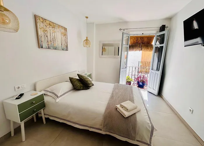 Fabulous 2 Bed-townhouse With Large Rooftop! Apartman