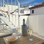 Apartment Fabulous 2 Bed-townhouse With Large Rooftop! *