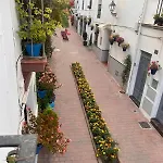 Fabulous 2 Bed-townhouse With Large Rooftop!