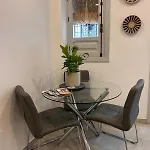 Fabulous 2 Bed-townhouse With Large Rooftop!