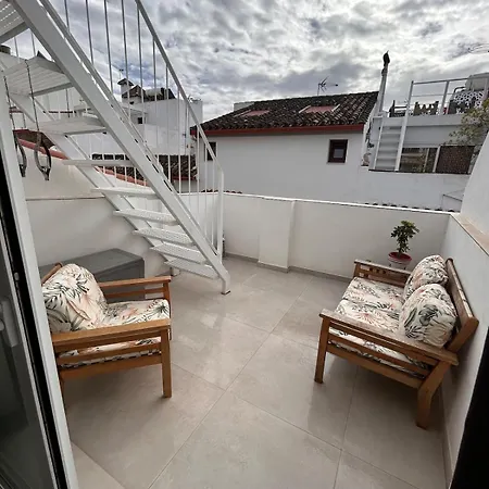 Fabulous 2 Bed-townhouse With Large Rooftop! Appartement