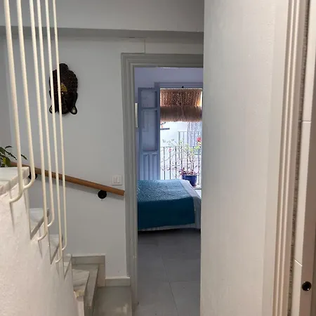 Fabulous 2 Bed-townhouse With Large Rooftop! * Estepona