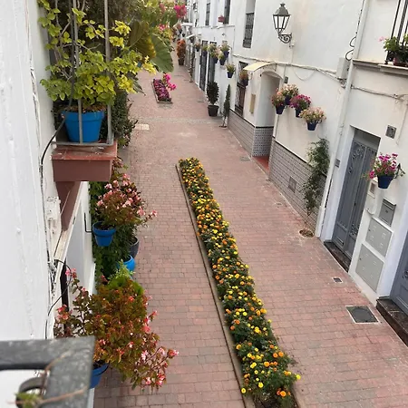 Fabulous 2 Bed-townhouse With Large Rooftop!