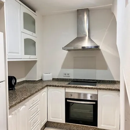 Fabulous 2 Bed-townhouse With Large Rooftop! * Estepona