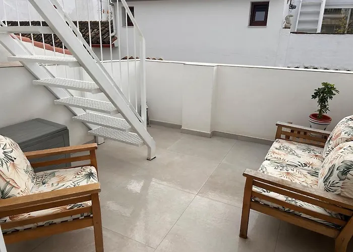 Fabulous 2 Bed-townhouse With Large Rooftop! Lejlighed *