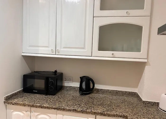 Fabulous 2 Bed-townhouse With Large Rooftop!