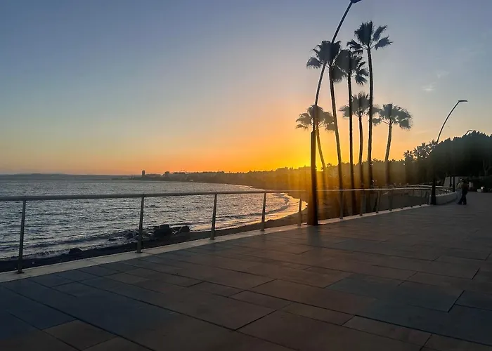 Fabulous 2 Bed-townhouse With Large Rooftop!