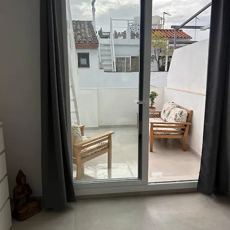 Fabulous 2 Bed-townhouse With Large Rooftop! 公寓 *