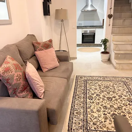 公寓 Fabulous 2 Bed-townhouse With Large Rooftop! 埃斯特波纳