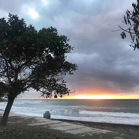 Fabulous 2 Bed-townhouse With Large Rooftop! 公寓 *